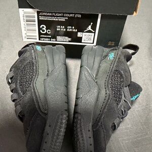 Jordan Flight Court TD Black and Teal Sneakers